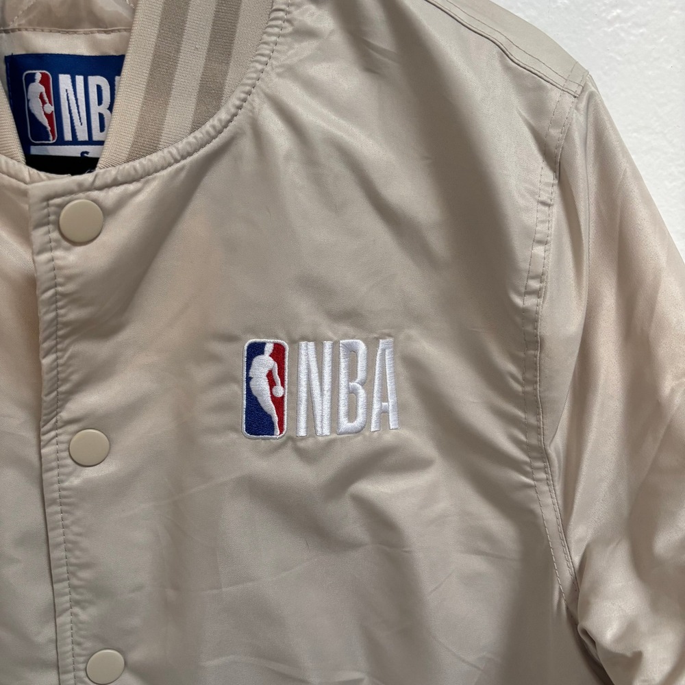 NBA Brooklyn Gray Bomber Jacket‎ Mens Small Sand Tan Varsity Snap ZOMK441F New